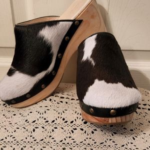 Five worlds by cordani cowhide size 8 clogs